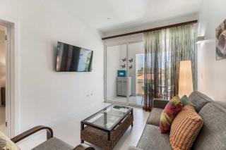 AL207 -Resort Pool-Beach Tennis court- 2BR condo-Close to Palm Beach - 3