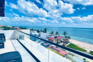 Beachfront Views next to the pier - 3