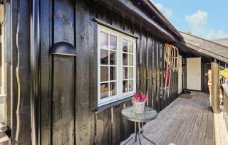 4 Bedroom Stunning Home In Flå - 1
