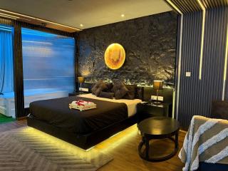 Lunar Luxe Suite in Element one - 5