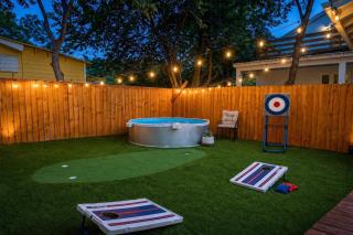 East Austin Gem, Cowboy Pool, Yard Games, Golf Put - 0