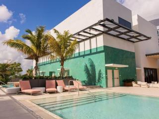 Comfortable 2BR in Miami Worldcenter 1407 - 6