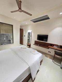 Hotel Awesome Hampi - 2