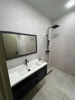 Villa with Pool, City Views & Ping Pong 4 BR - 2