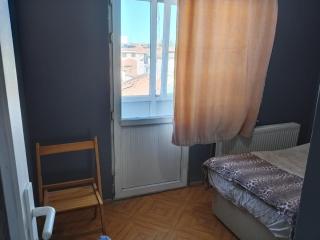 4-Bedroom Apartment with River View, Garden, and 24 7 Self Check-in - 1