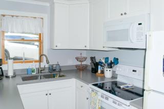 Cozy Waterfront Cottage on Montsweag Bay! - 2