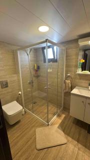 Cosy Corners-Stylish 2BDR Stay in Jbeil - 5