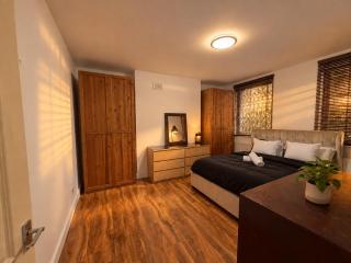 Stockwell Apartments - 4