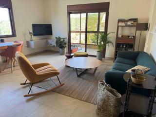 Cosy Corners-Stylish 2BDR Stay in Jbeil - 0