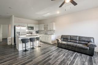 Stay Awhile! Convenient East Wichita Retreat - 0