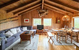 3 Bedroom Amazing Home In Tjørhom - 8