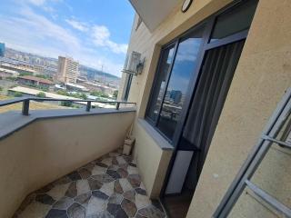Balcony Apt Republic Sq Walk Fast Wi-Fi - 3
