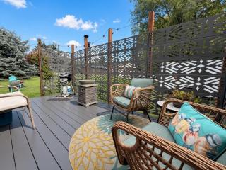Cozy Cabin Glacier Getaway - Fireplace & Firepits - 8