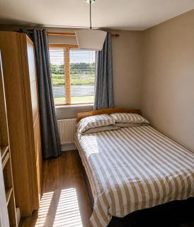 Entire Home with Private Garden & Parking in Kells - 8