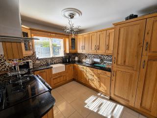 Entire Home with Private Garden & Parking in Kells - 5
