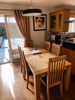 Entire Home with Private Garden & Parking in Kells - 4