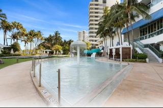 FontaineBleau Miami Beach Sorrento Private Ocean Luxury Suite - 7
