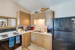 Cedar Creek Lake House! Beautiful Lake Views! - 9