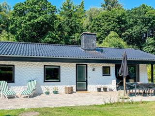 7 person holiday home in Ebeltoft-By Traum - 0
