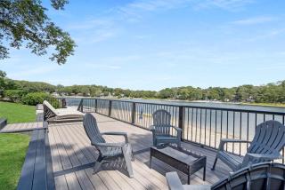 Waterfront Home w Private Beach & Firepit - 4