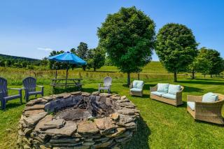 On-Site Pond: Scenic Farm Stay in Chenango County - 0