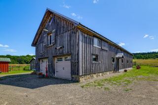 On-Site Pond: Scenic Farm Stay in Chenango County - 9