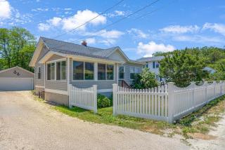 Peconic Sound Beach Cottage Walk to Sound - Peconic - 4