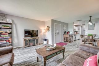 Sleeps 16! — Side-By-Side Condos — Family Friendly - 5