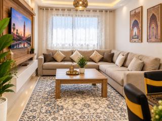 Nour 5 Modern Apartment with Pool & Parking Near Train Station Central Marrakech - Marrakech - 0