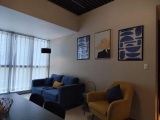 Uptown Parksuites Tower 1 - 4