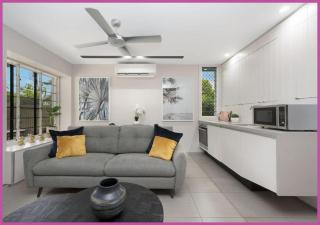 The Courtyard Retreat | Private, Pet Friendly - 7