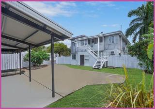 The Courtyard Retreat | Private, Pet Friendly - 3
