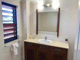 Spectacular Nightlights in this 3Bed 2Bath Apartme - 7