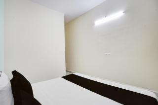 SPOT ON Hotel Royal Inn Babupet Railroad Station - 5