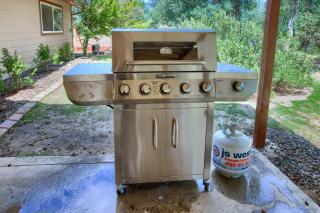 Scenic Serenity 50 acres/hot tub/game room - 1