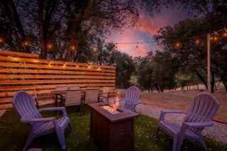 Studio Loft Near Yosemite with Kitchenette - 0