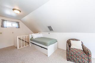 Studio Loft Near Yosemite with Kitchenette - 6