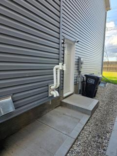 Private 1Bed suite in a central location to WEM & YEG - 3
