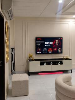 Signature suite apartments 2bhk self check-in familys - 9