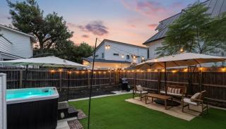 Central Austin Luxury - Hot Tub - Game Room - Private Gate - 7