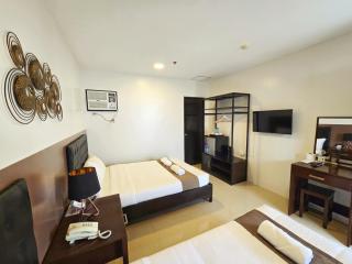 Bumble V Subic Hotel - 1