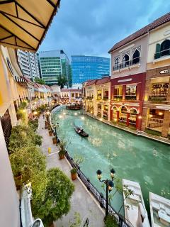 Bell Place at Venice Luxury Mckinley Hill - 0