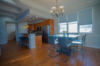 Spacious 5BR Family Retreat NOVA Free Parking - 3