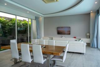 Modern 4BR Villa with Private Pool & Mountain Views - 4