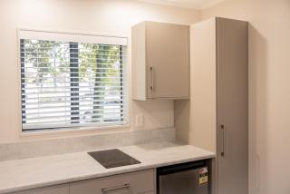 Aubyn Court Spa Motel - 1