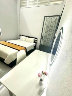 The Grand Coco Homestay - 8