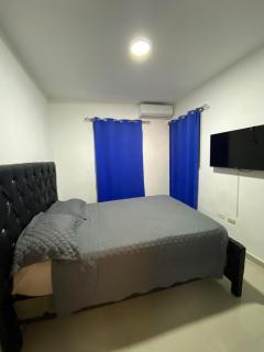 Bristol Home in Naime 3 - 4