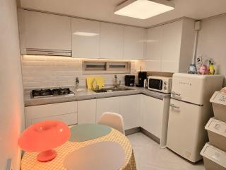 Entre private house 4 bedrooms 6 beds 3 bathrooms - 1