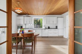 Spacious House With Ev Charger In Peaceful Area - 4