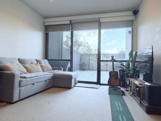 A cozy room with ensuite in Glen Waverley, in a shared accommodation next to Syndal station - 5